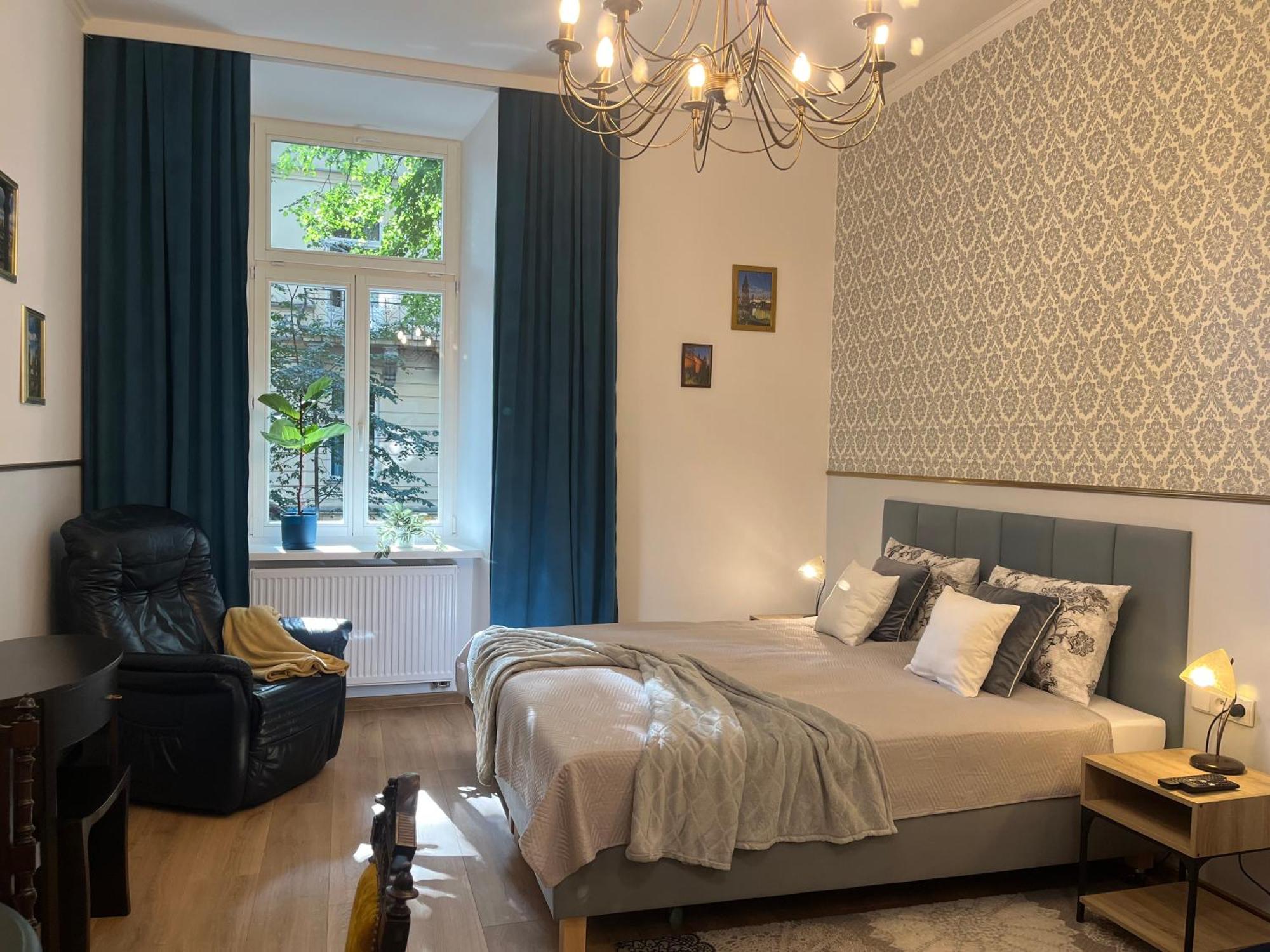 Wawel Crown Apartments Краков Экстерьер фото